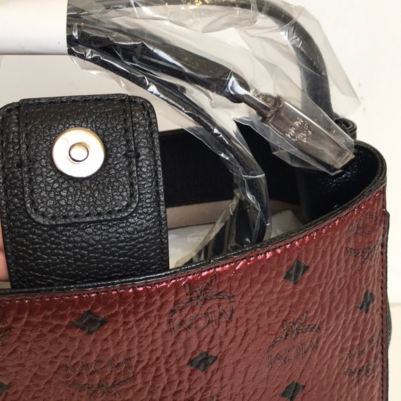 💜 SOLD💜 MCM shoulder Bag - Picture 4 of 8